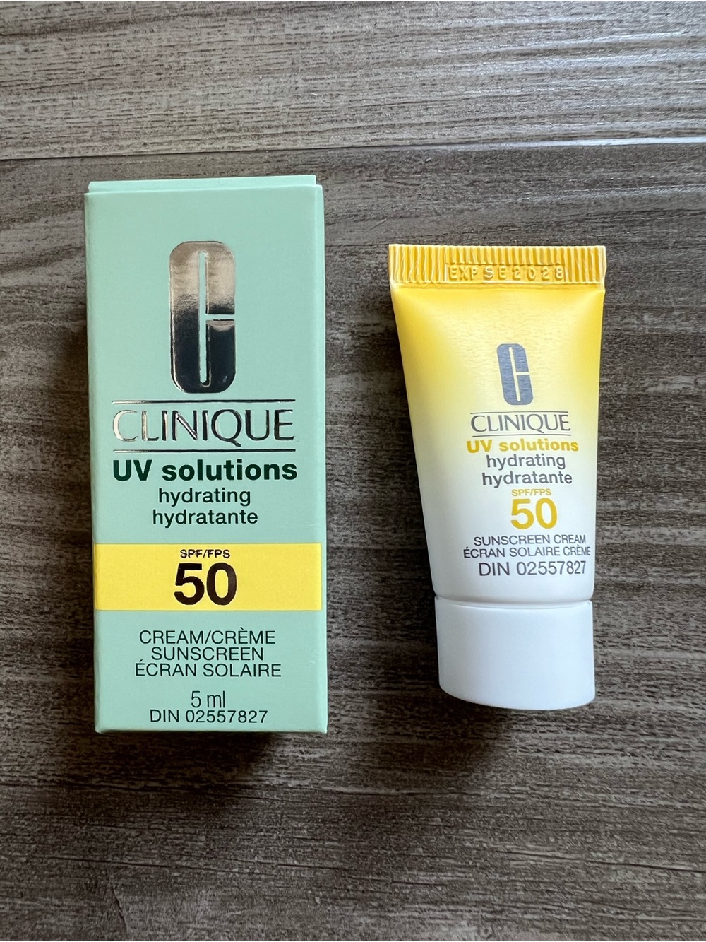 CLINIQUE • UV Solutions 5ml Hydrating Sunscreen Cream SPF 50